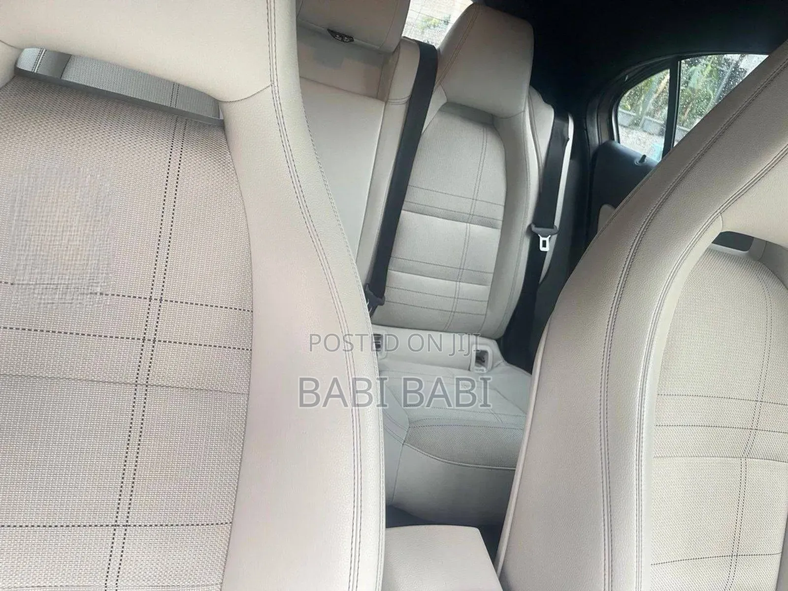 Mercedes-Benz A-Class 2013 Gold