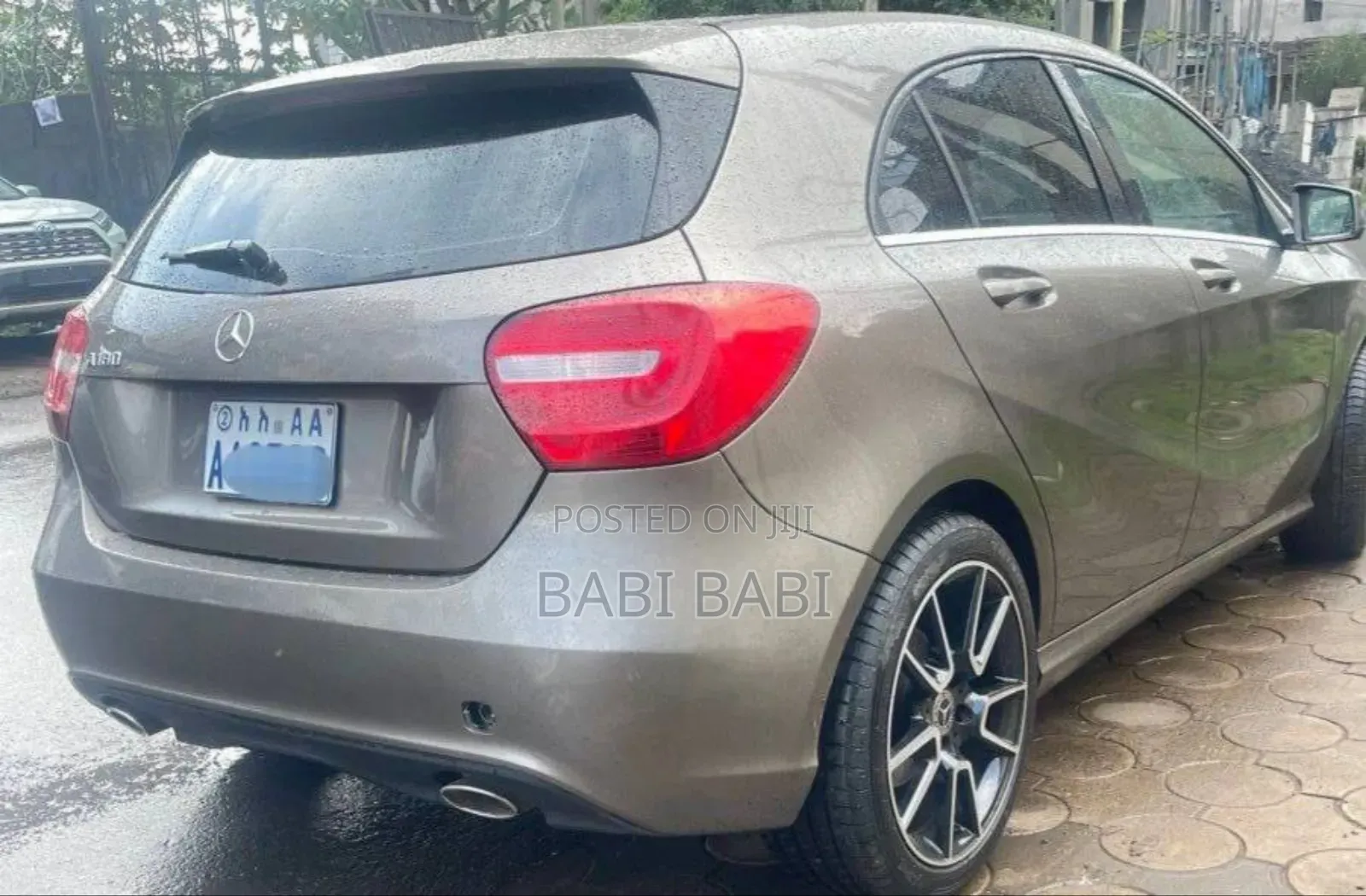 Mercedes-Benz A-Class 2013 Gold