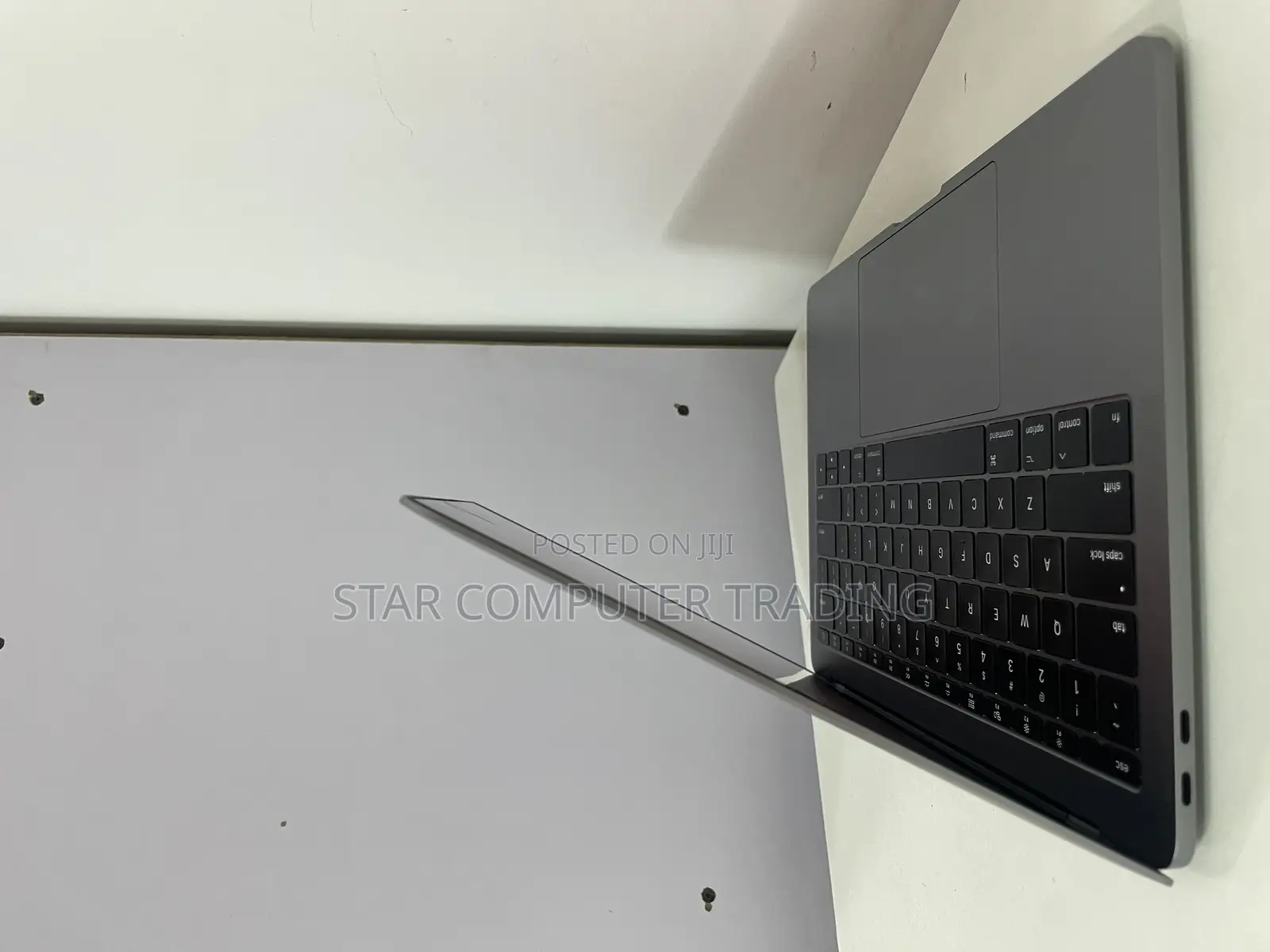 New Laptop Apple MacBook Pro 2015 8GB Intel Core I7 SSD 128GB