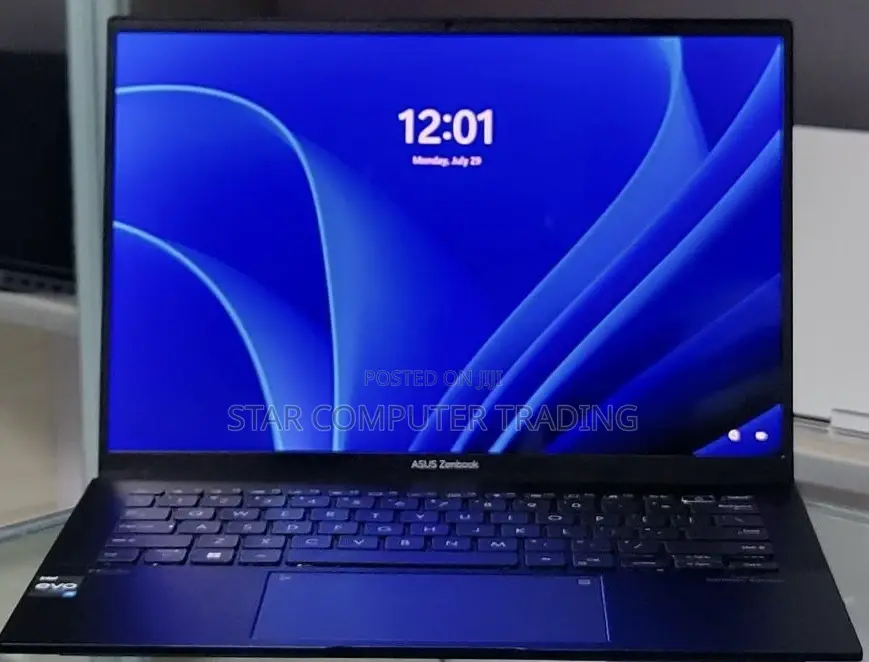 New Laptop Asus ZenBook UX303LA 8GB Intel Core I5 SSD 512GB