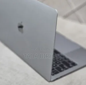 Photo - New Laptop Apple MacBook 2017 8GB Intel Core I5 SSD 128GB