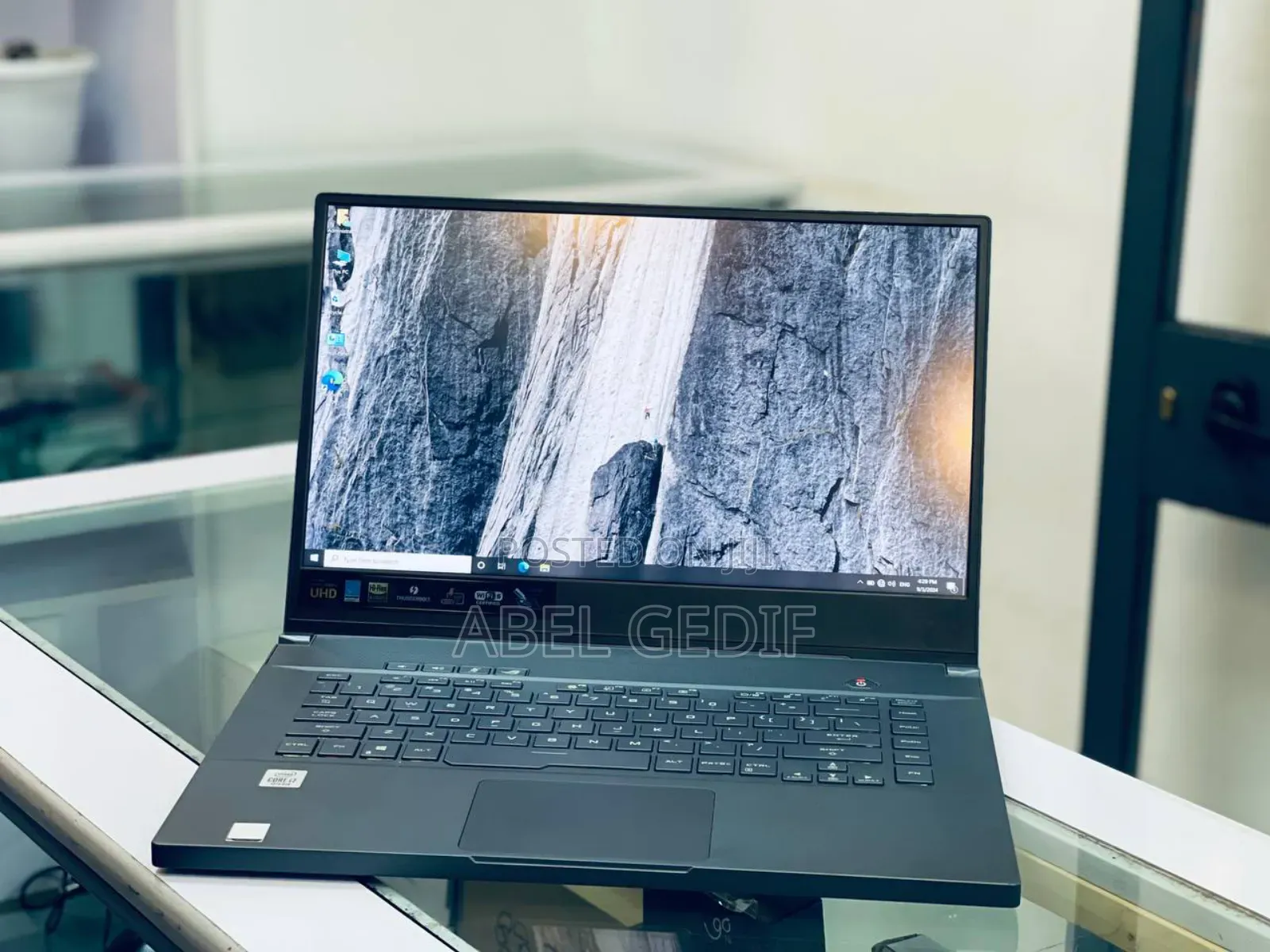 New Laptop Asus ROG Zephyrus G15 32GB Intel Core I7 SSD 512GB