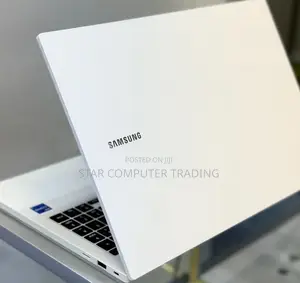 New Laptop Samsung 8GB Intel Core I5 HDD+SSD 1T