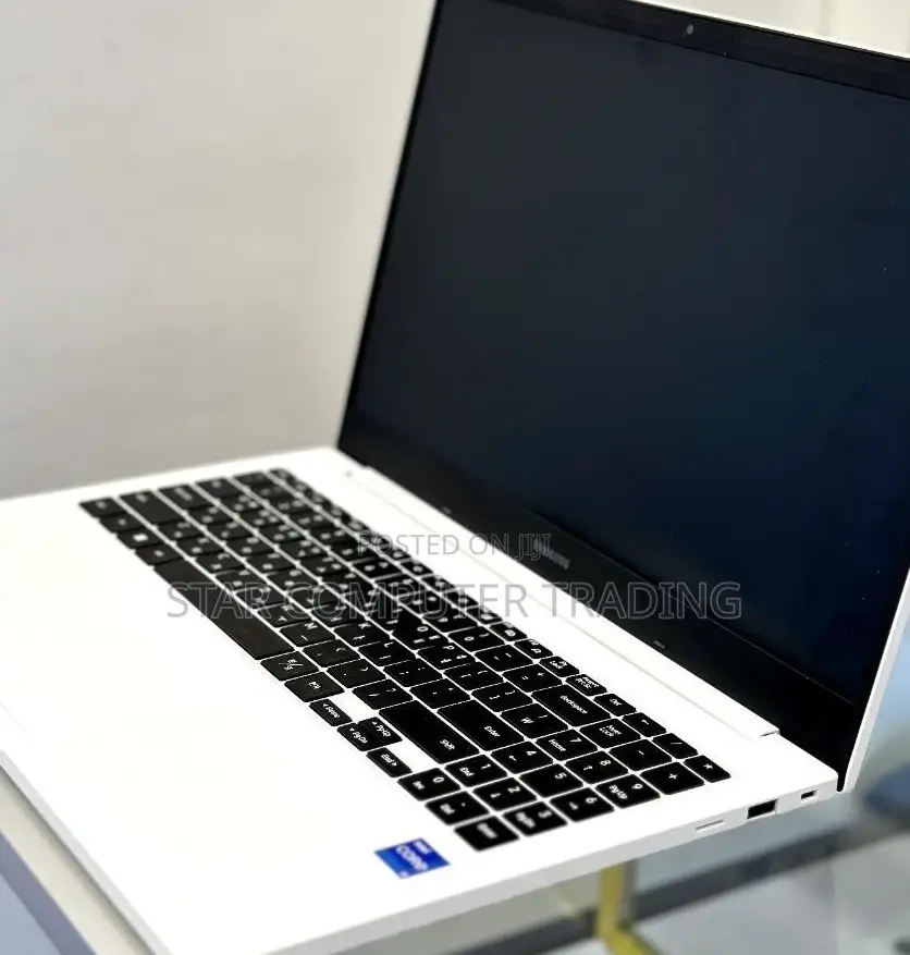 New Laptop Samsung 8GB Intel Core I5 HDD+SSD 1T