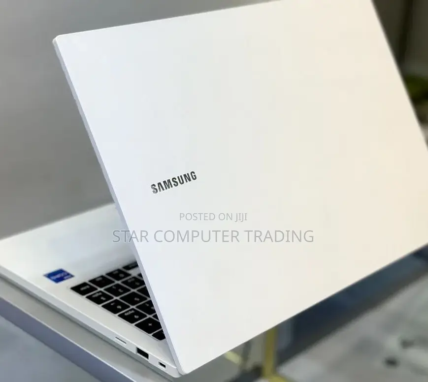 New Laptop Samsung 8GB Intel Core I5 HDD+SSD 1T