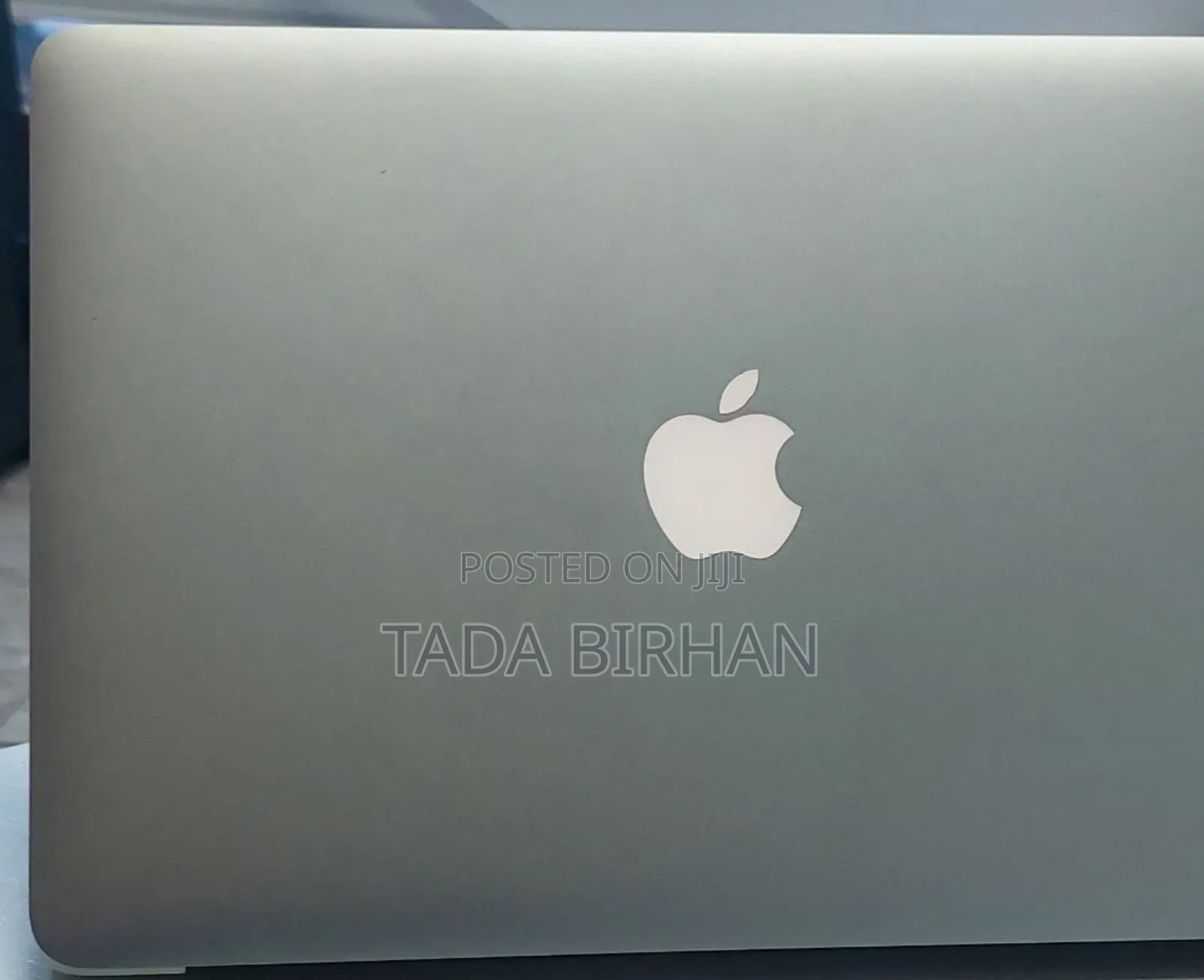 Laptop Apple MacBook Air 2024 M3 13-Inch 8GB Intel Core I5 SSD 256GB