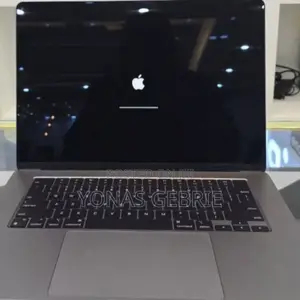 New Laptop Apple MacBook 8GB Apple M2 Ultra SSD 256GB