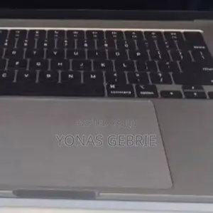 New Laptop Apple MacBook 8GB Apple M2 Ultra SSD 256GB