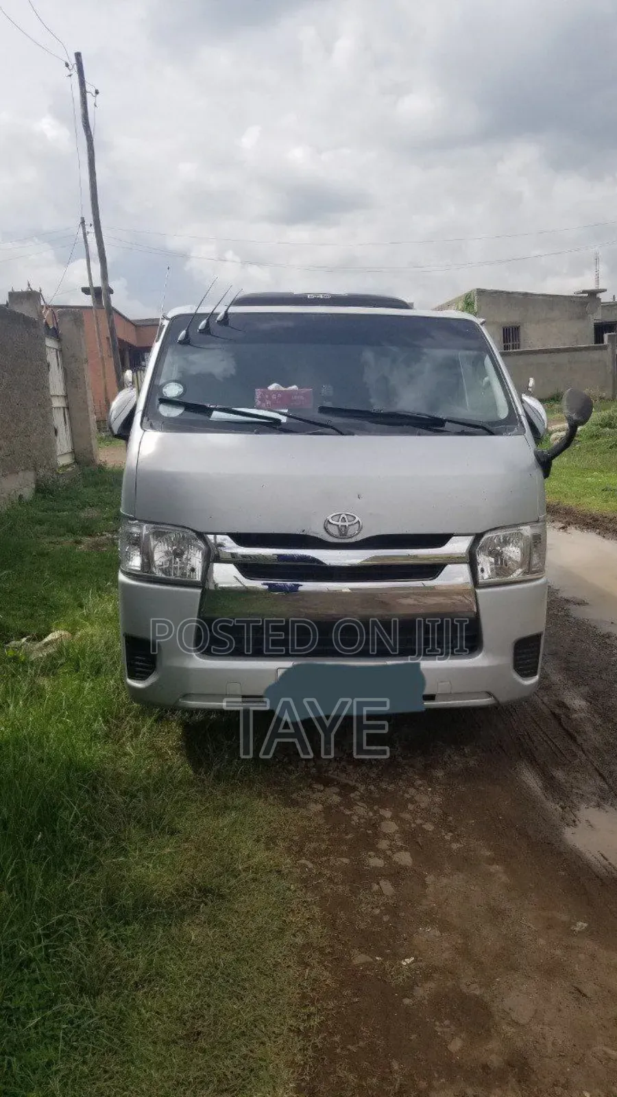 Toyota HiAce 2007 Black