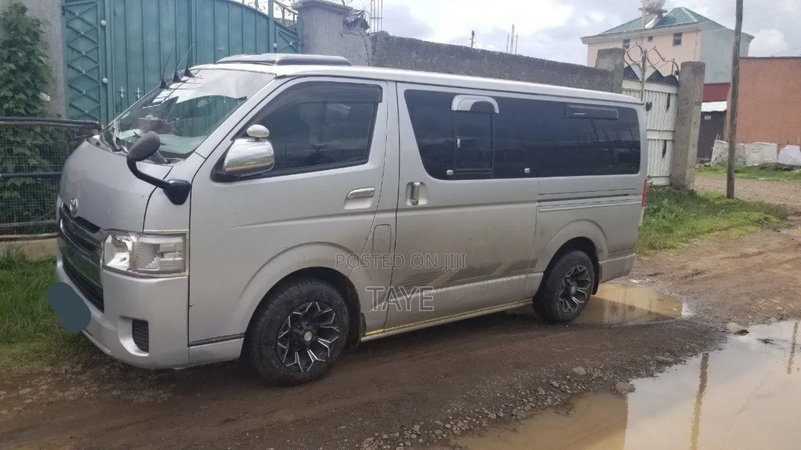 Toyota HiAce 2007 Black