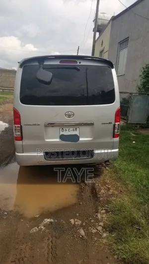 Toyota HiAce 2007 Black