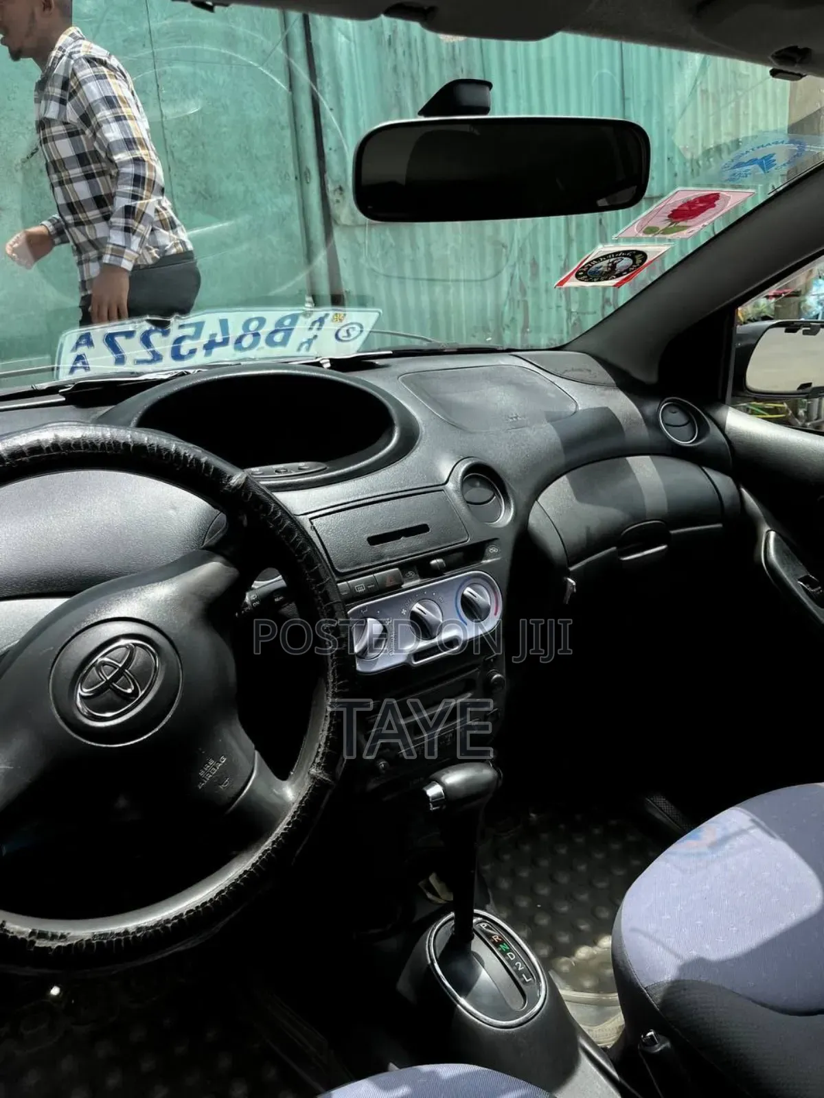 Toyota Vitz 2004 Teal