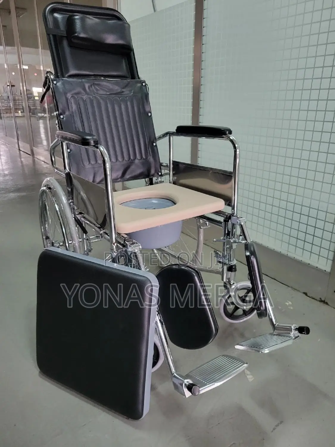 Product Name : Wheelchairs/Transport Wheelchair/-Lightweight