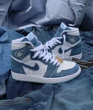 Photo - Jordan 1 High OG Denim