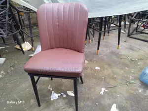 Photo - የሆቴል የካፌ የሥጋ ቤት የባር ወምበርና ጠረጼዛ