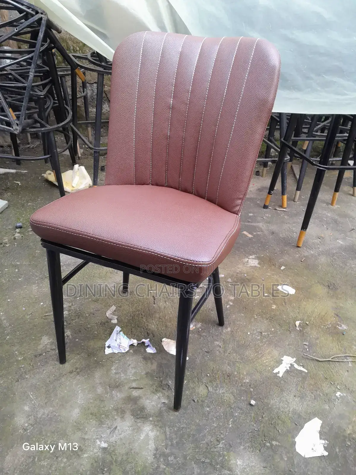 የሆቴል የካፌ የሥጋ ቤት የባር ወምበርና ጠረጼዛ