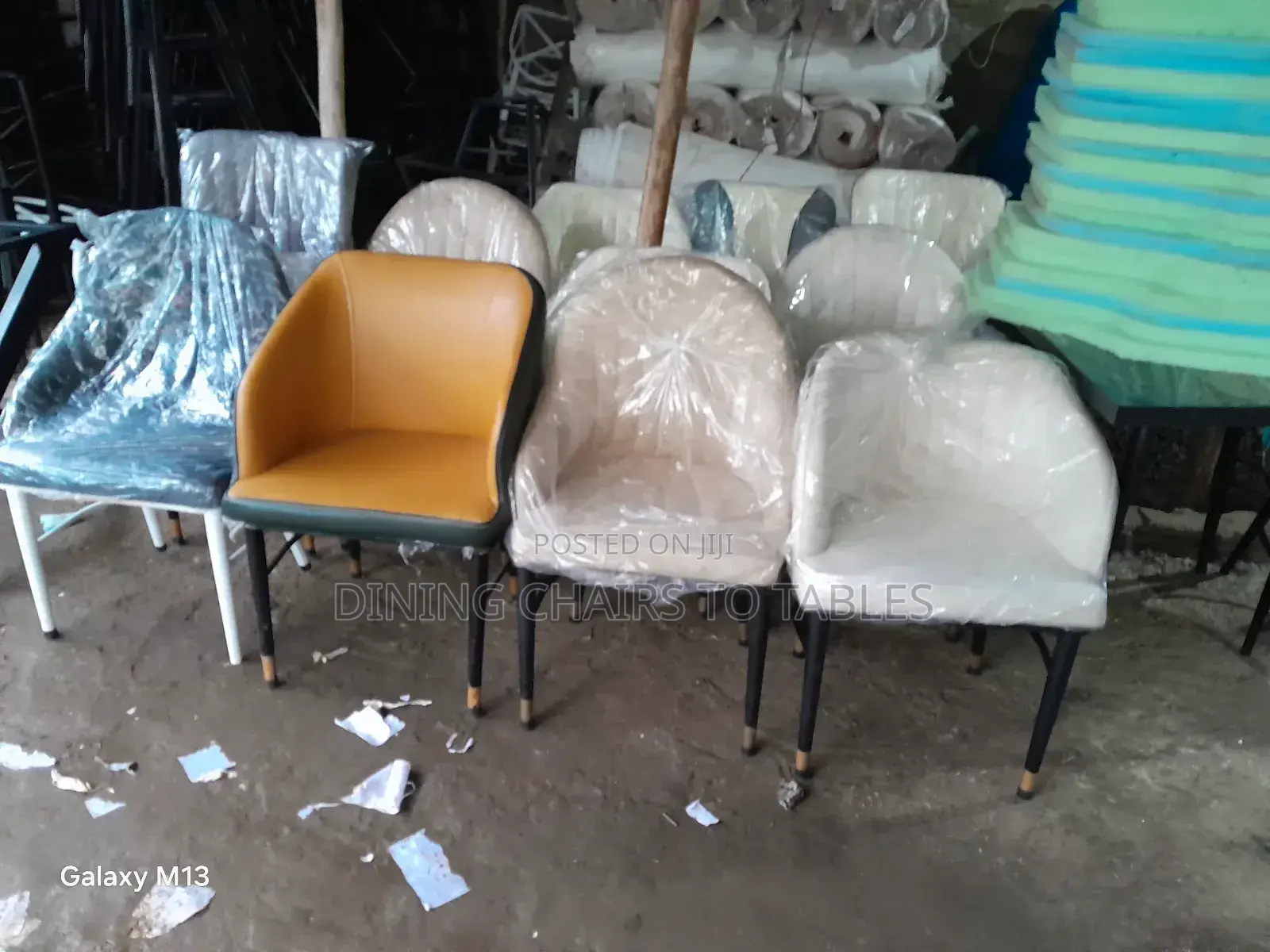 የሆቴል የካፌ የሥጋ ቤት የባር ወምበርና ጠረጼዛ