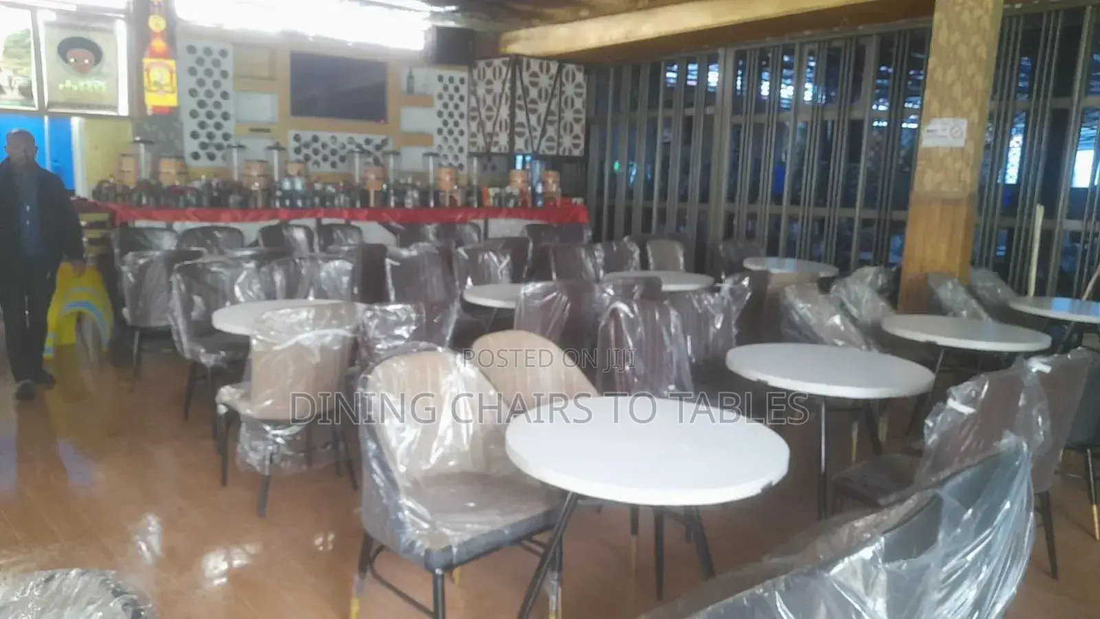 የሆቴል የካፌ የሥጋ ቤት የባር ወምበርና ጠረጼዛ