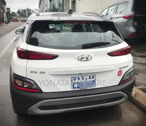 Photo - Hyundai Kona 2022 White