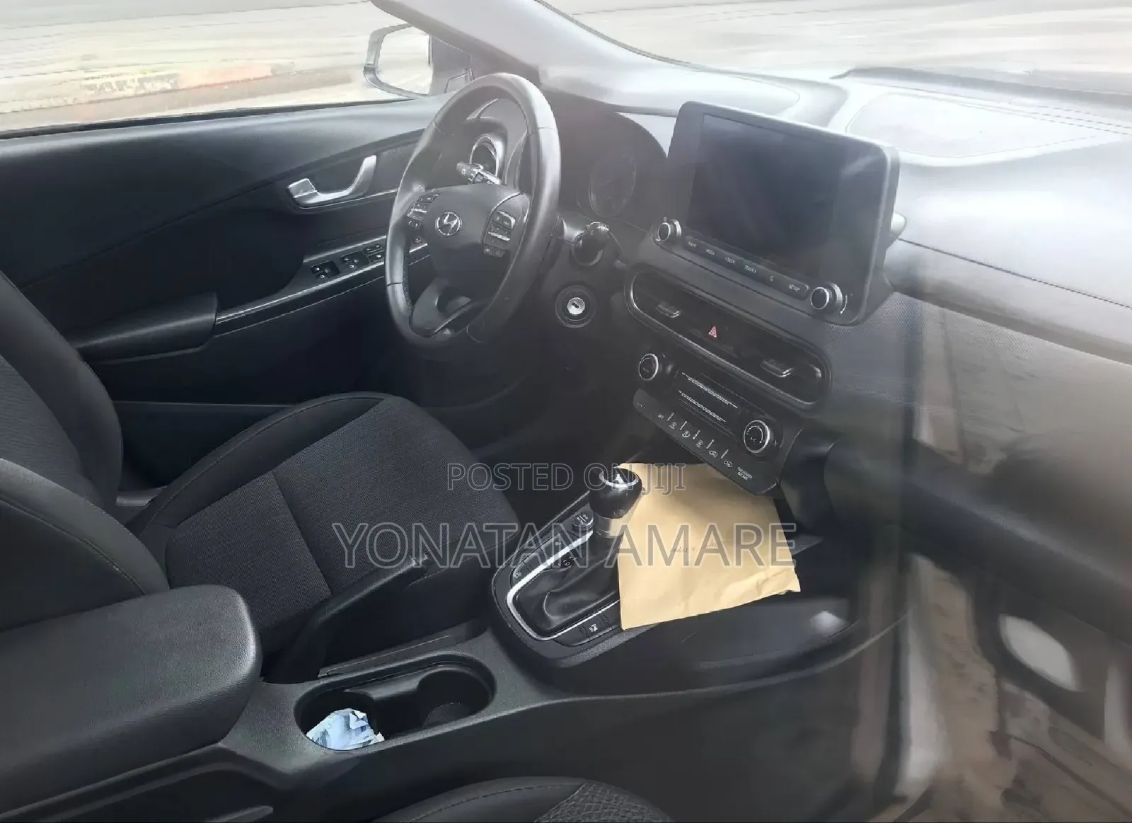 Hyundai Kona 2022 White