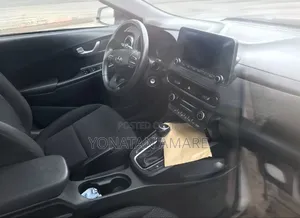 Hyundai Kona 2022 White