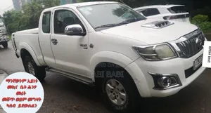 Toyota Hilux 2013 White