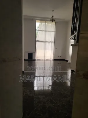 9bdrm House in Addis Abeba, Bole for rent