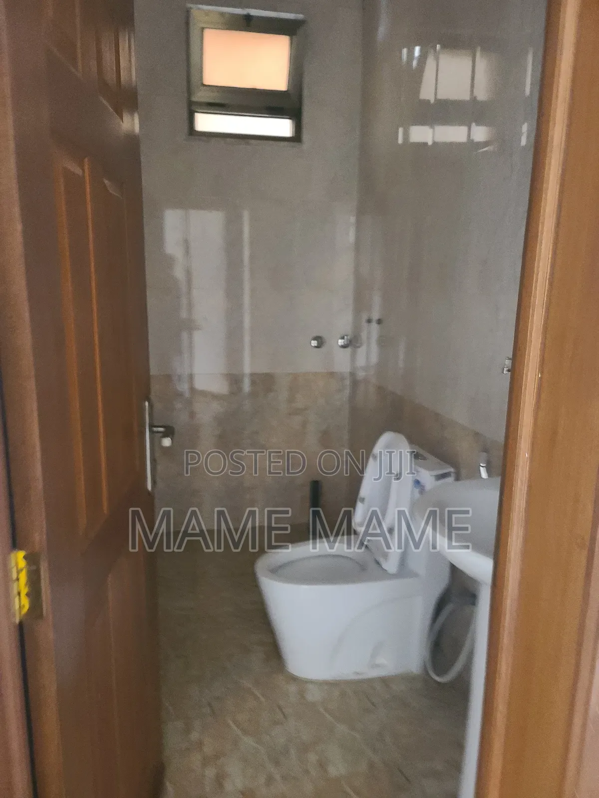 9bdrm House in Addis Abeba, Bole for rent