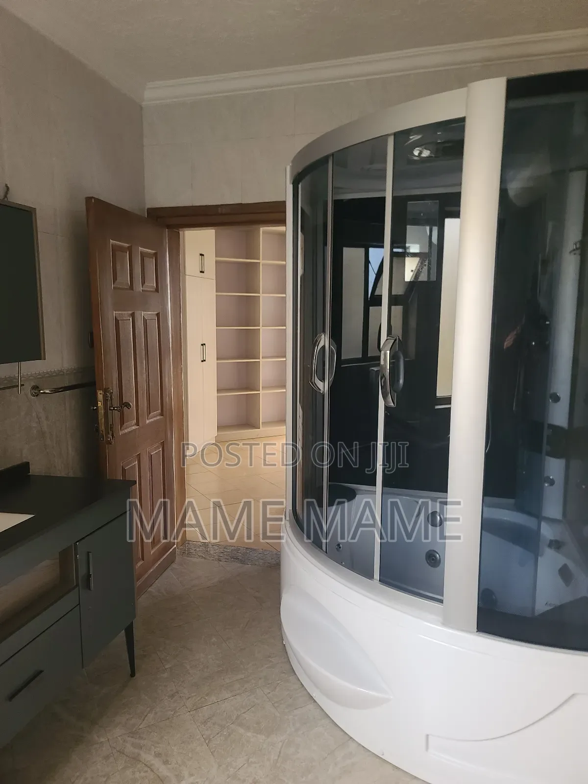 9bdrm House in Addis Abeba, Bole for rent
