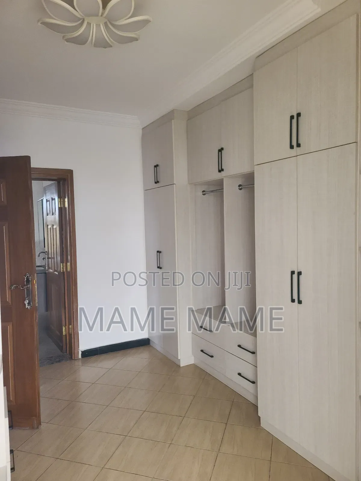 9bdrm House in Addis Abeba, Bole for rent