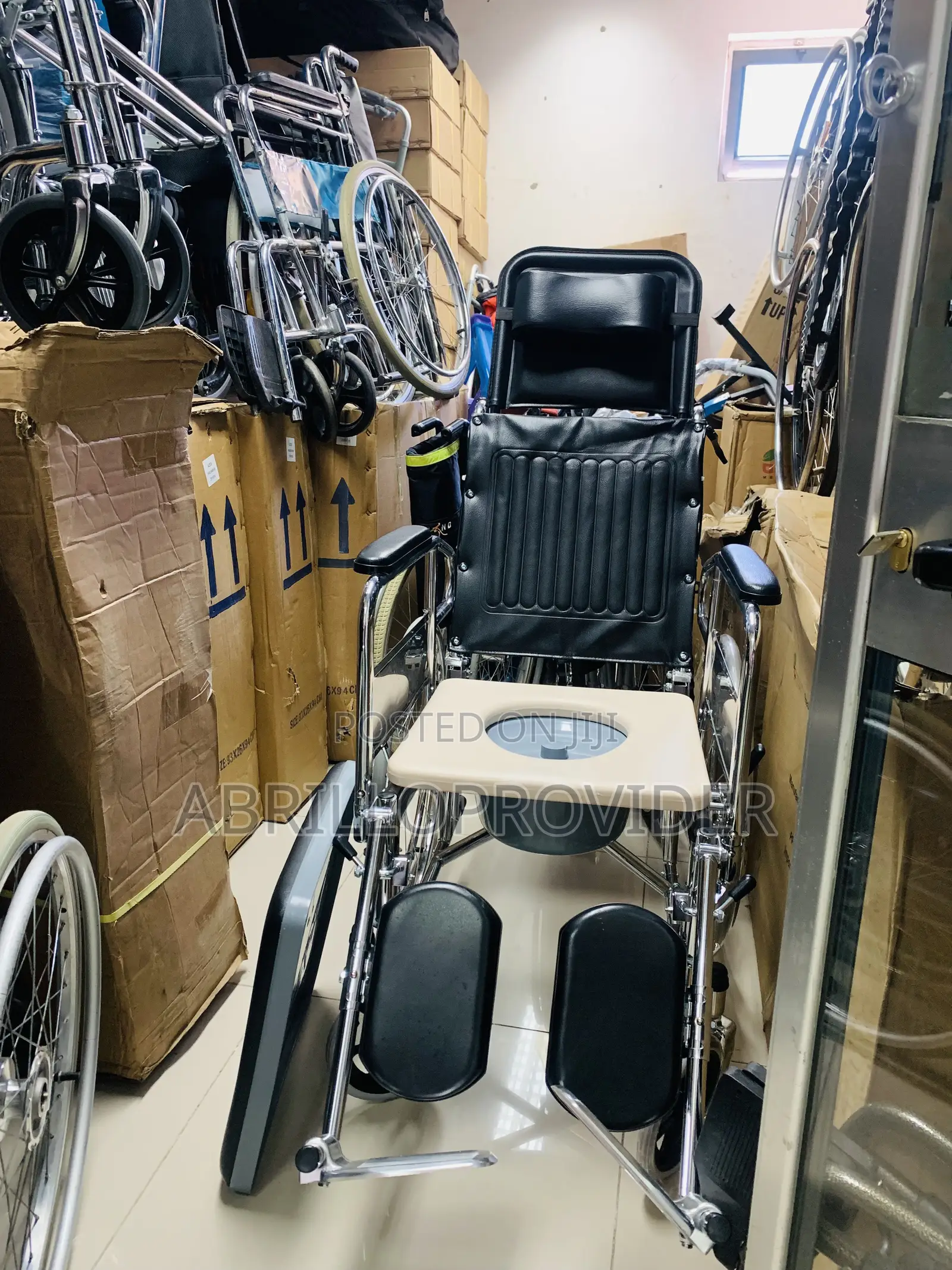 Removable Headrest, Waterproof Bathroom Wheelchair, Scooter
