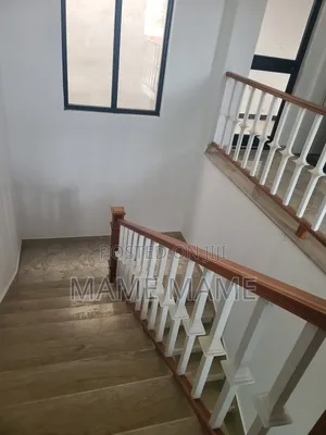 9bdrm House in Addis Abeba, Bole for rent