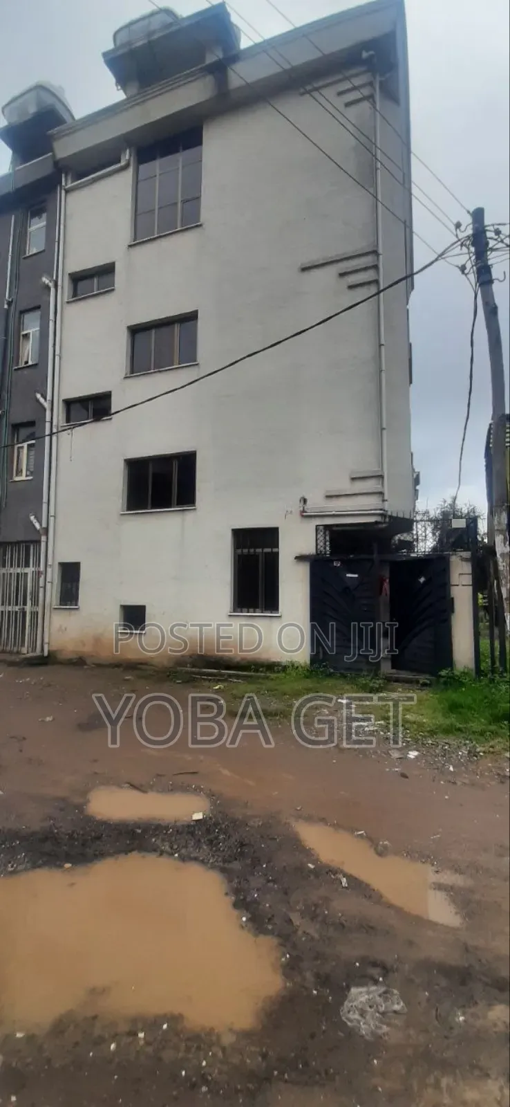 Furnished 6bdrm House in Akaky Kaliti for sale