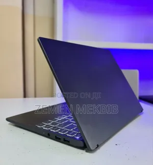 New Laptop MSI 8GB Intel Core I3 SSD 256GB