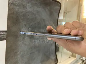 New Apple iPhone 11 64 GB Black