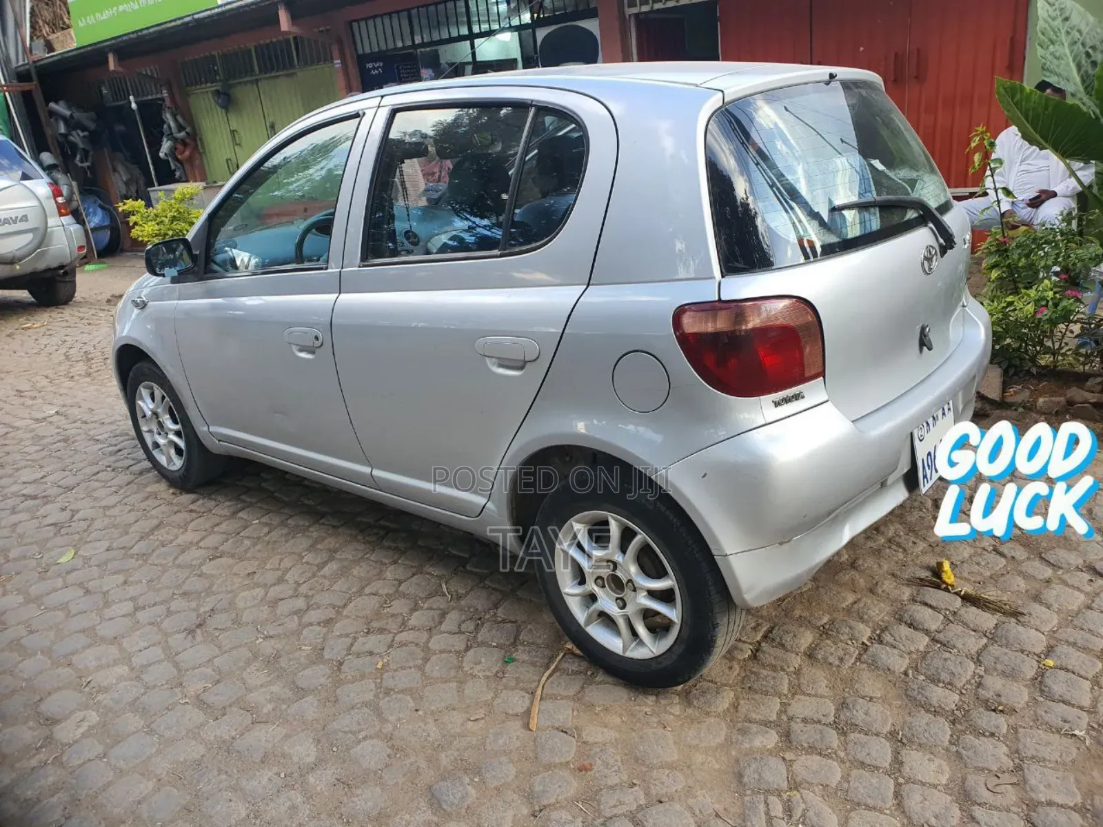 Toyota Vitz 2001 Silver