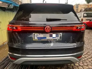 Volkswagen ID.6 2022 Black