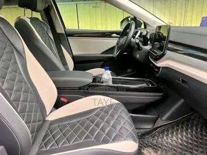 Volkswagen ID.6 2022 Black