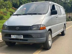 Toyota HiAce 2005 Silver