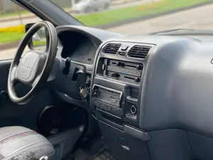 Toyota HiAce 2005 Silver