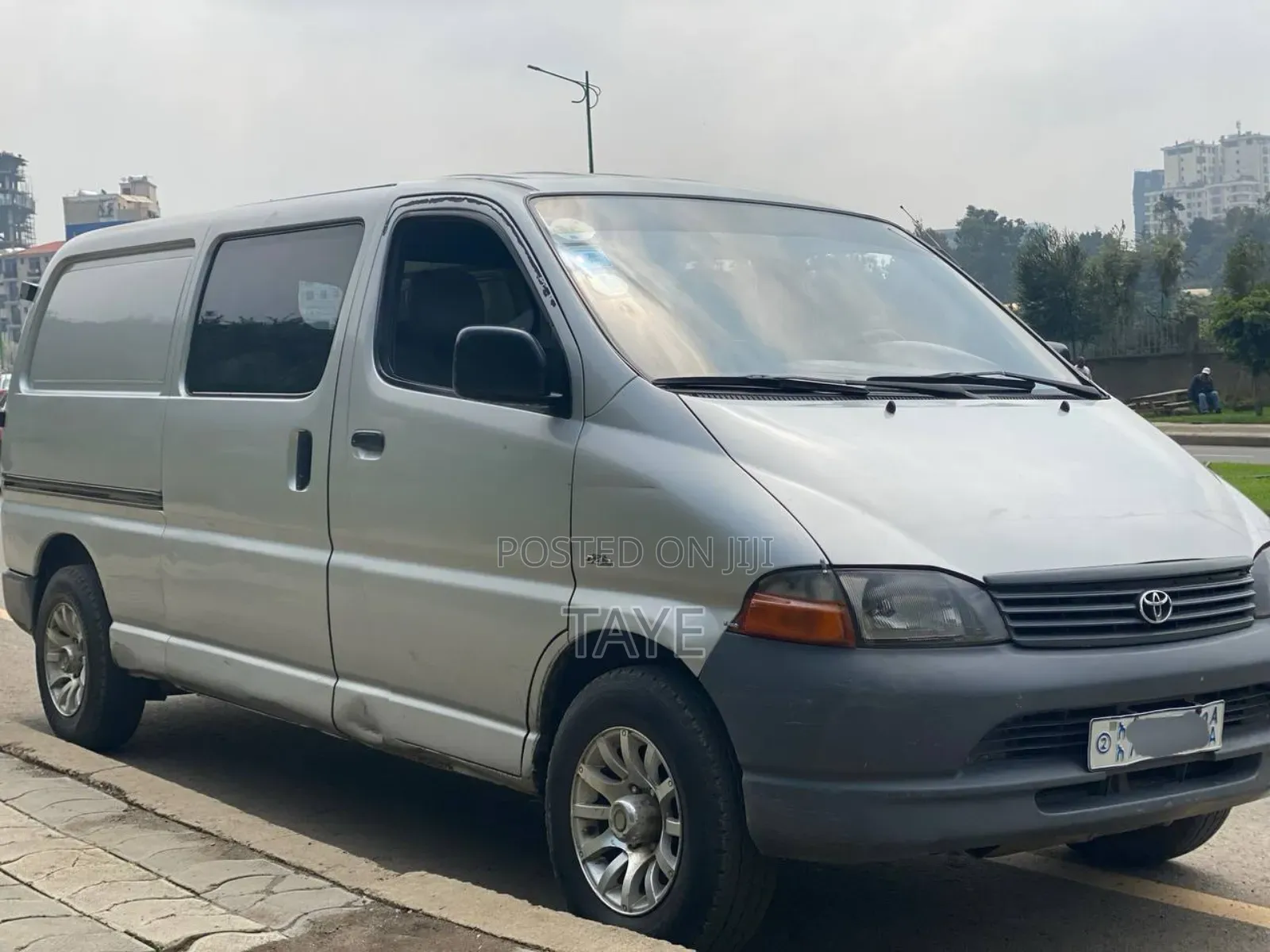 Toyota HiAce 2005 Silver