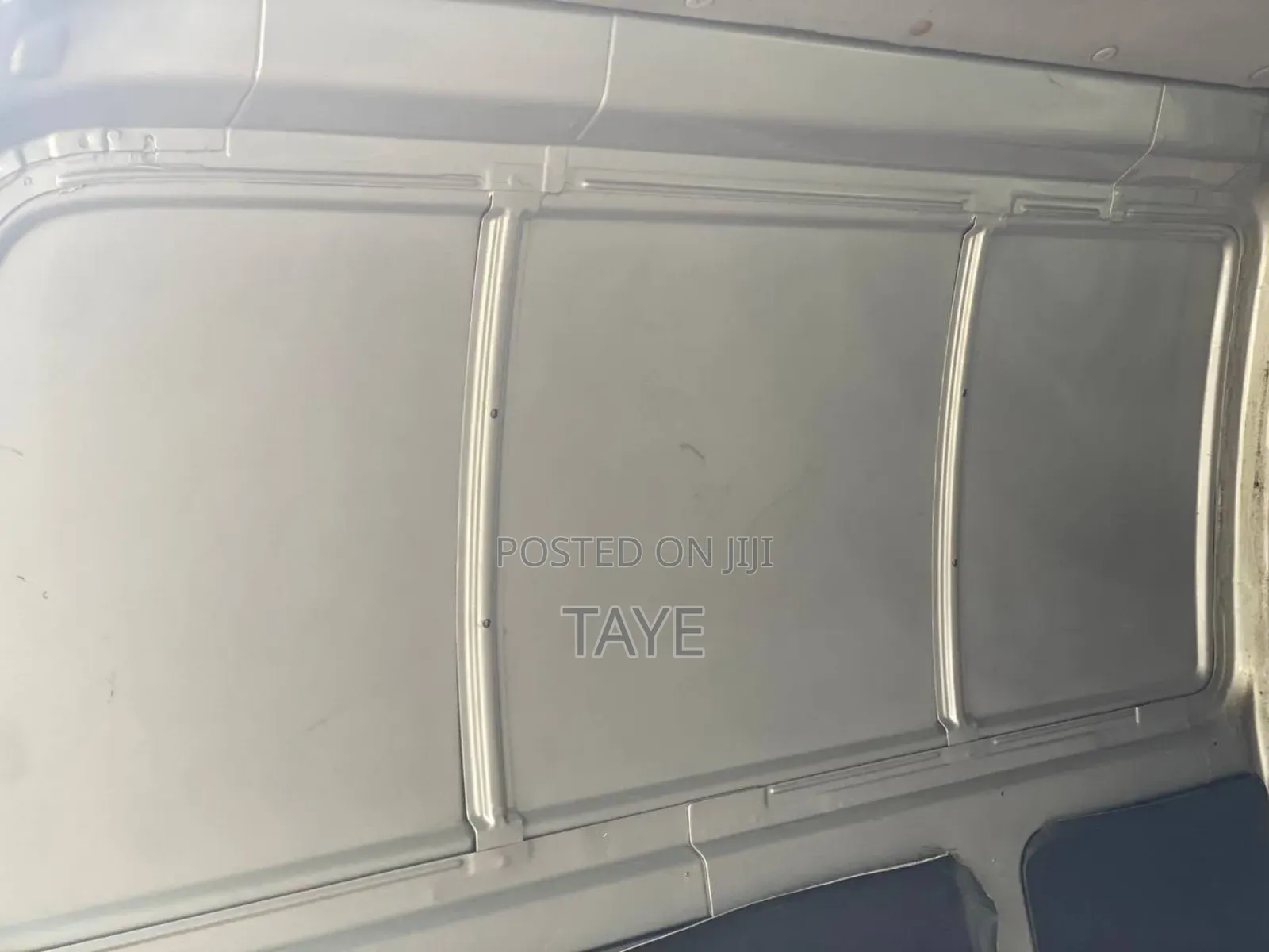 Toyota HiAce 2005 Silver