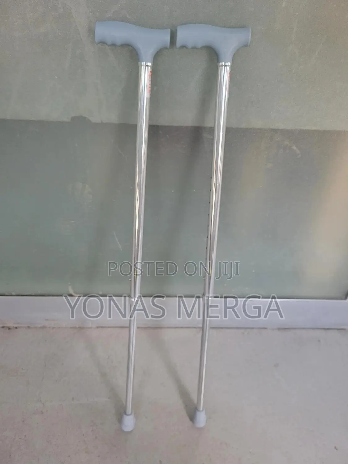 Walking Cane +Durability and Light Weight. Broad Base