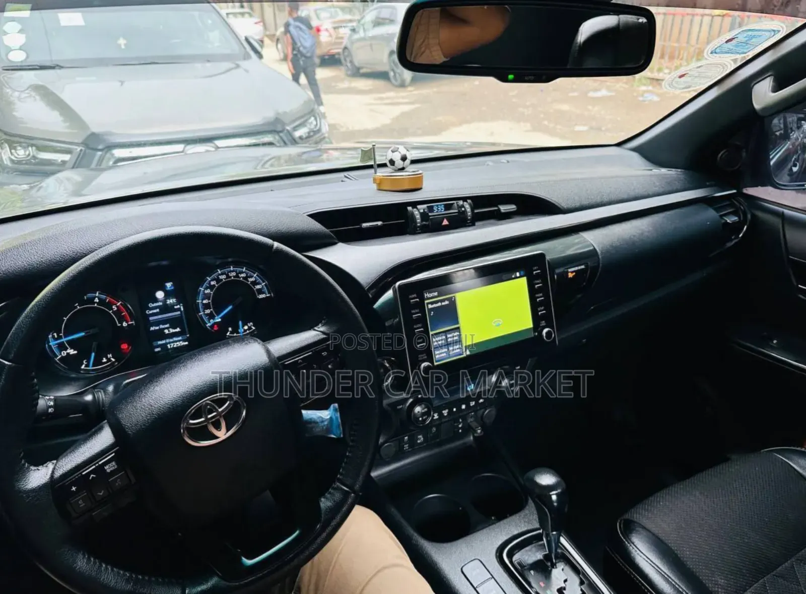 Toyota Hilux 2022 Gray