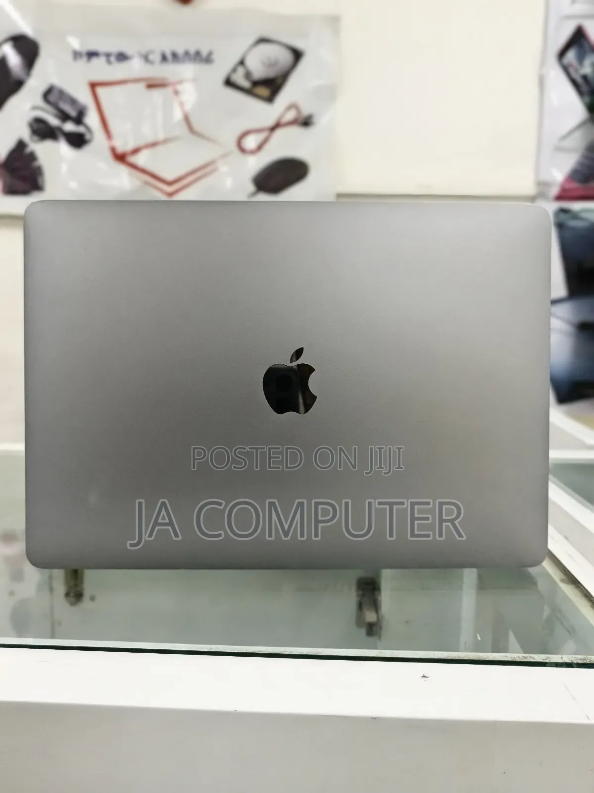 New Laptop Apple MacBook Air 2020 M1 8GB Apple M1 SSD 128GB