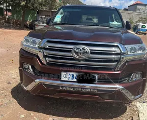 Photo - Toyota Land Cruiser 4.5 V8 GXR 2020 Burgundy