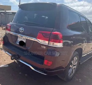 Toyota Land Cruiser 4.5 V8 GXR 2020 Burgundy