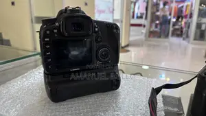Canon 7d Camera With Full Accessory and Battery Grip