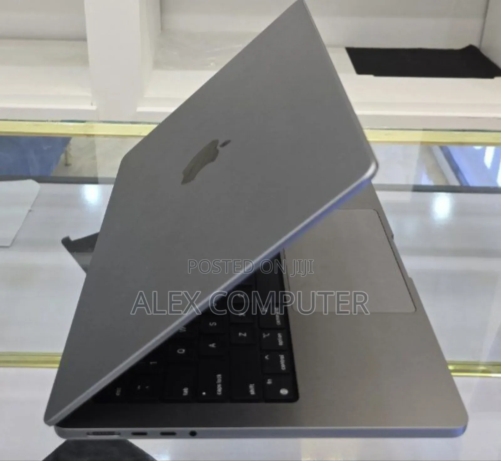 New Laptop Apple MacBook Pro 2023 M2 96GB Apple M2 SSD 2T