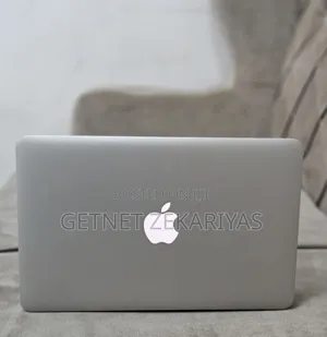 New Laptop Apple MacBook Air 2015 4GB Intel Core I5 SSD 128GB